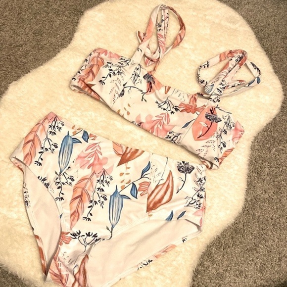 Shein Swimwear 2 piece shein - Picture 6 of 6